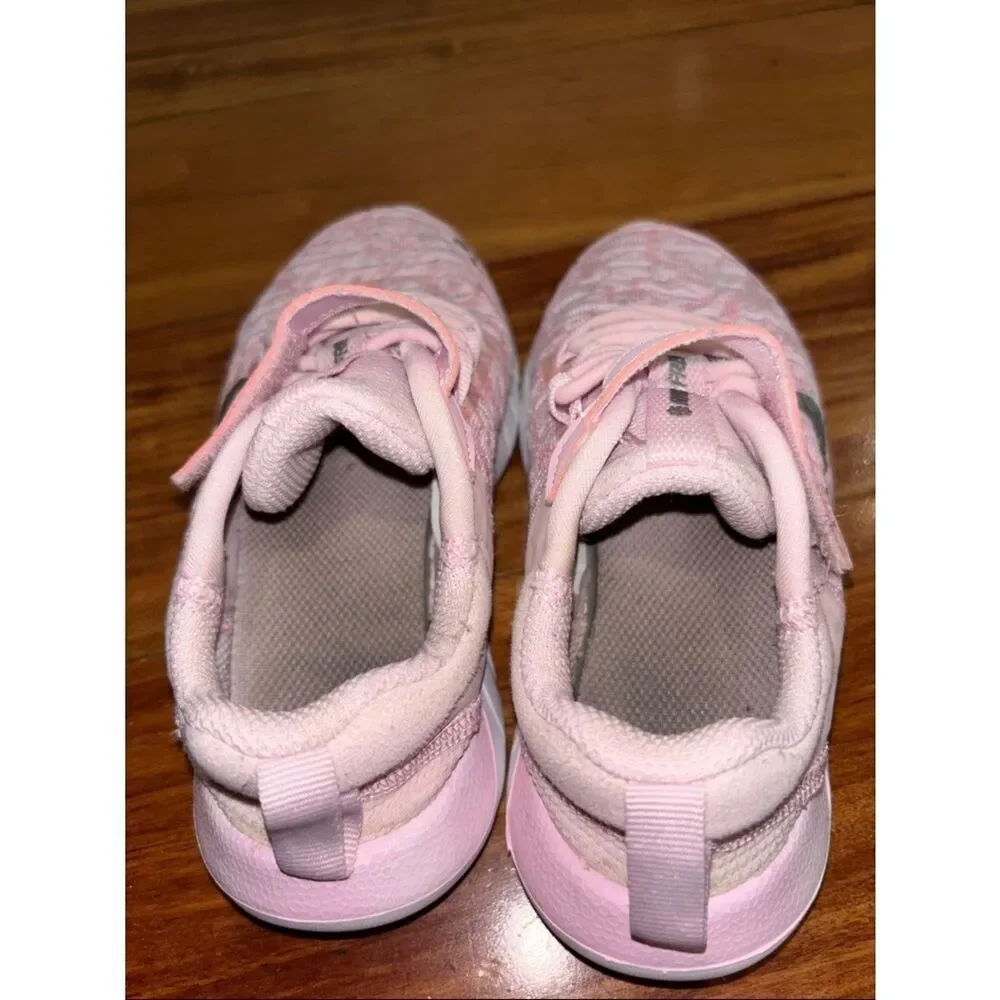 Nike Kids Pink and Silver Lightweight Athletic Sneakers size 11.5c